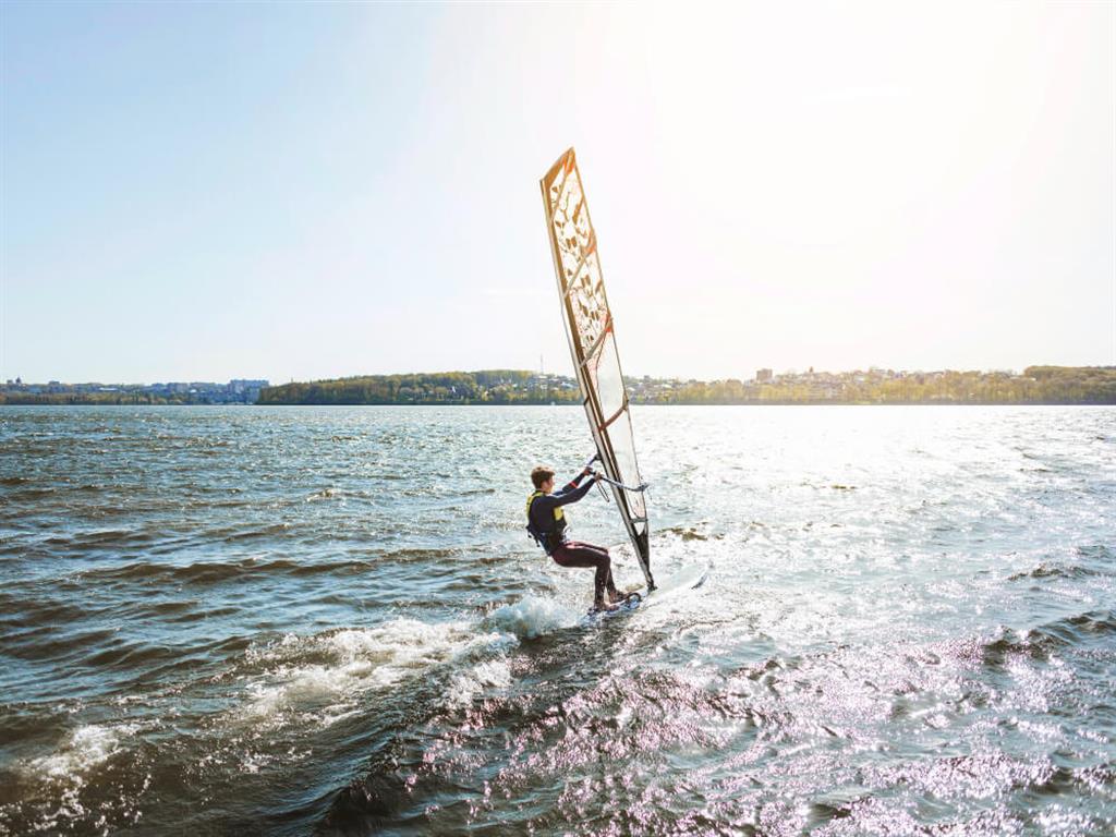 windsurfing