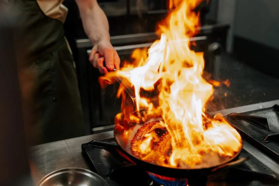 Flambirowanie w kuchni SZPAS