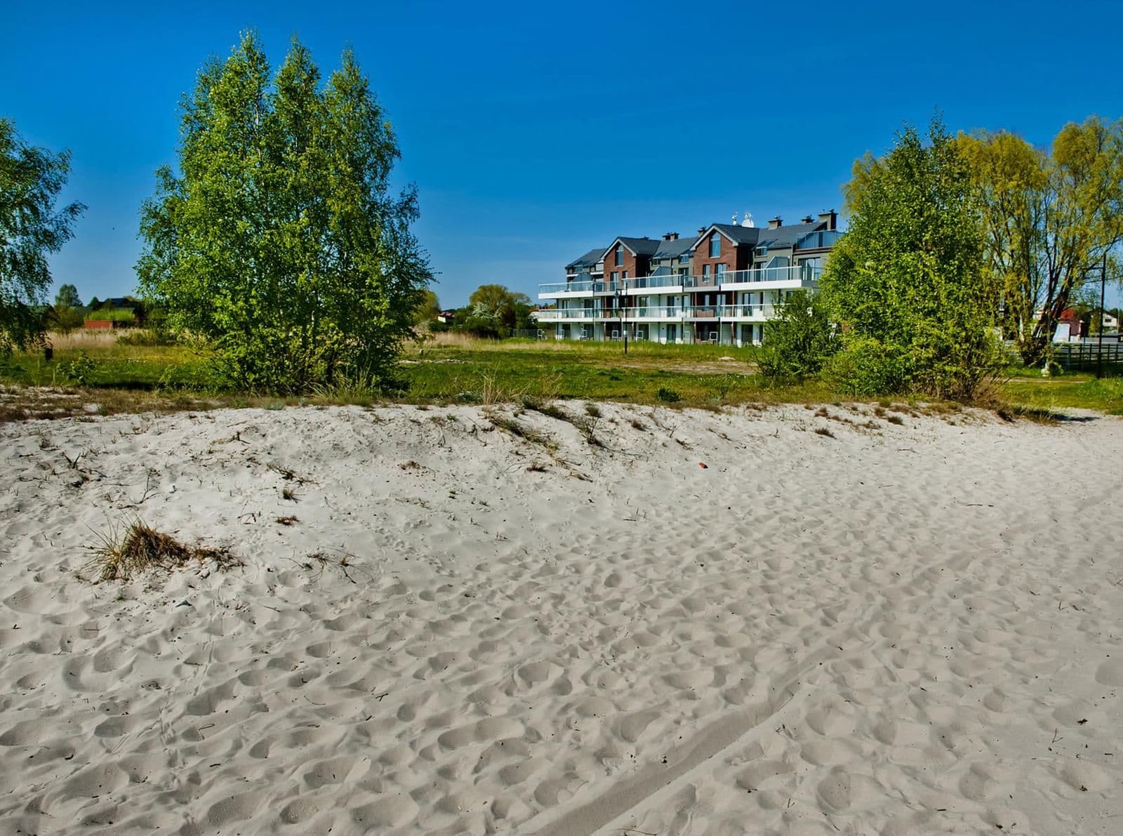 Wolne apartamenty w Jastarni - kiedy najlepiej bookować termin?